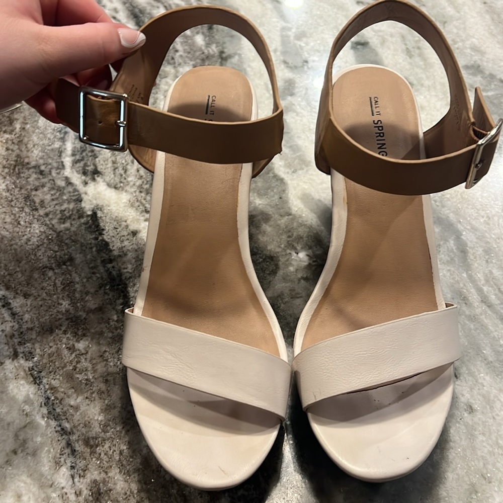 Call it Spring Wedges - Picture 4 of 6